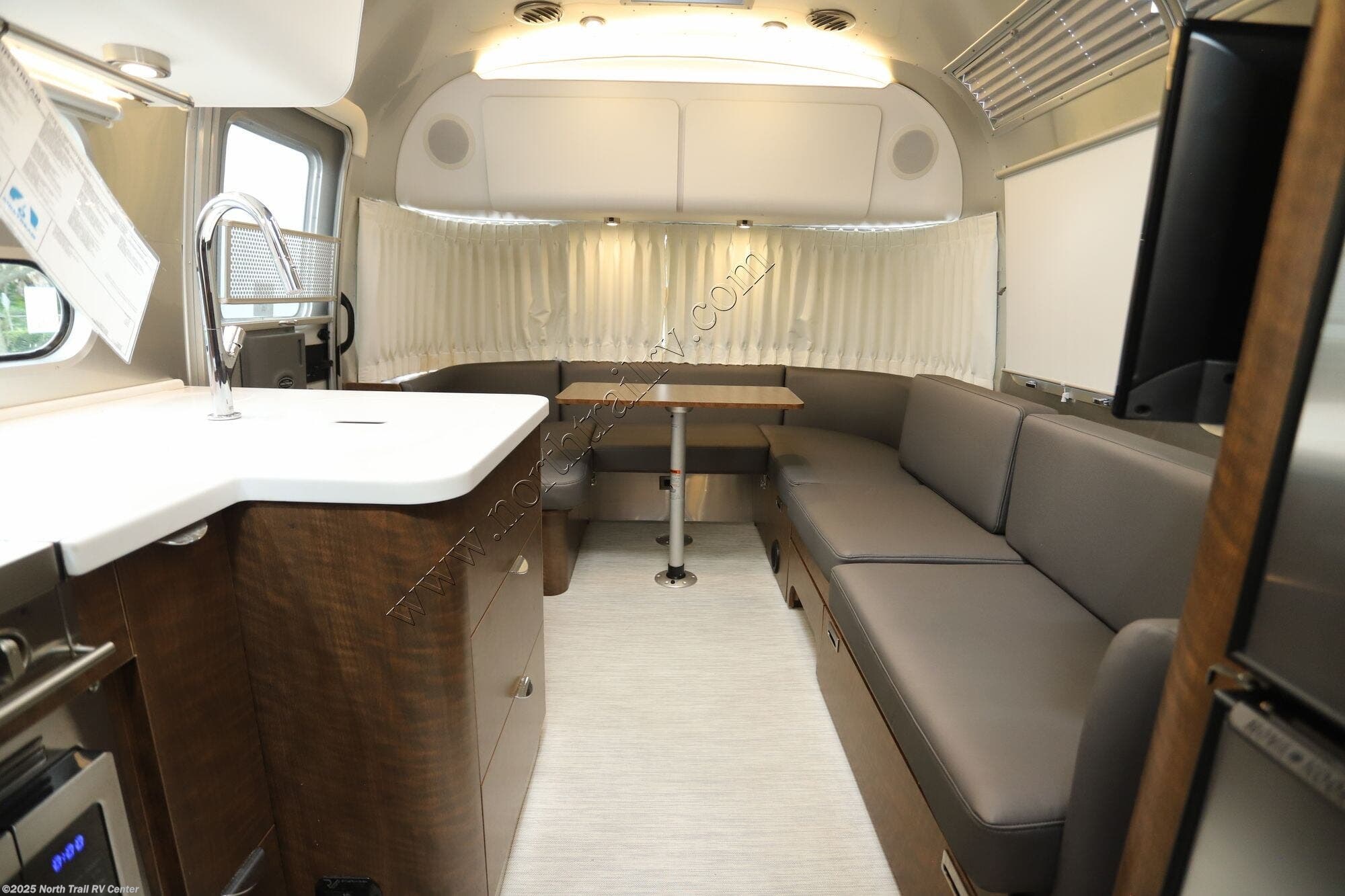 Contact us now about this 2021 Airstream Globetrotter 25FB! 2021 Globetrotter 25FB by Airstream from North Trail RV Center in Fort Myers, Florida