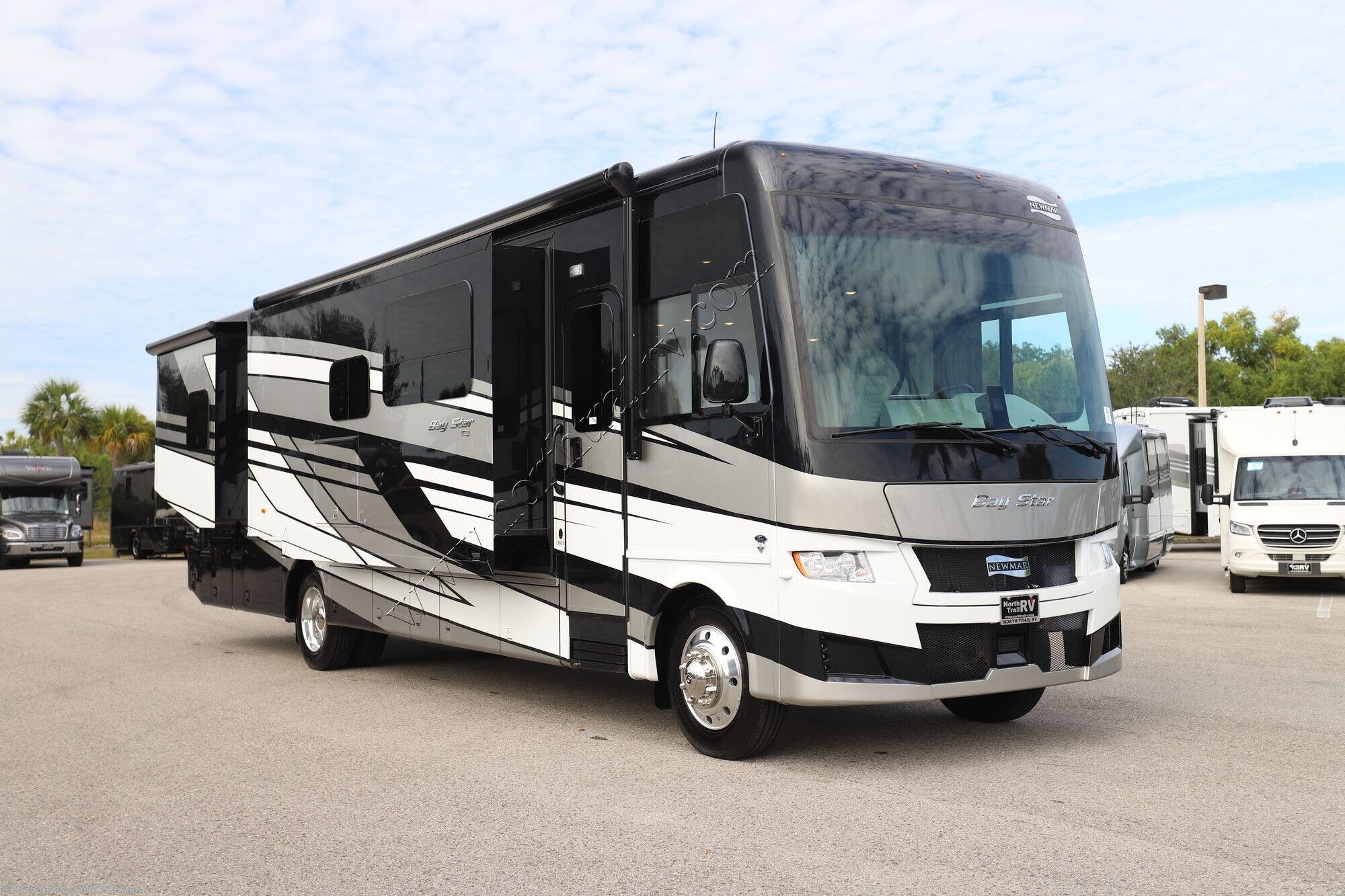 Call now about this 2026 Newmar Bay Star 3626! 2026 Newmar Bay Star 3626 - New Class A For Sale by North Trail RV Center in Fort Myers, Florida