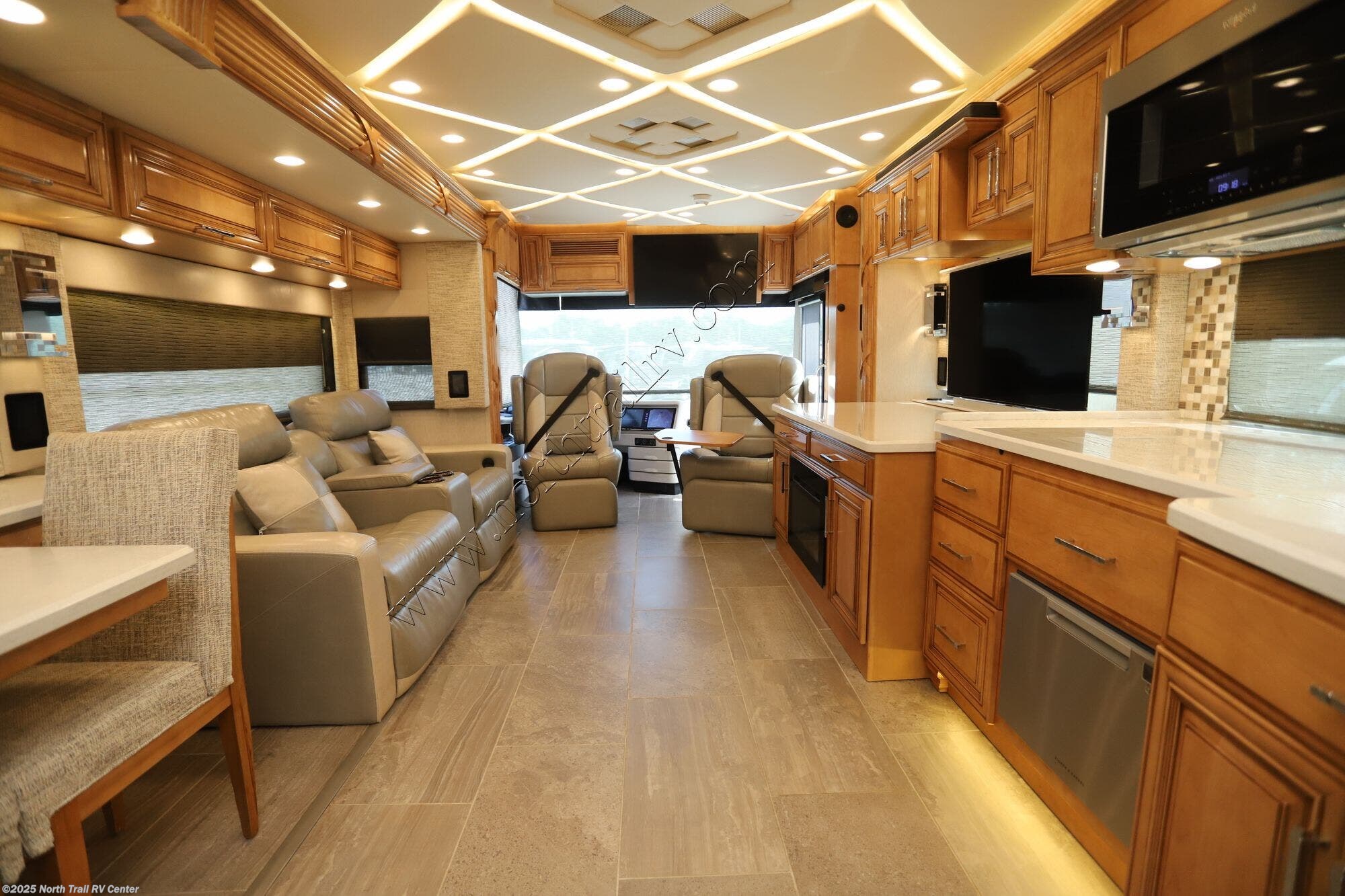Used 2022 Newmar Mountain Aire 4118 available in Fort Myers, Florida