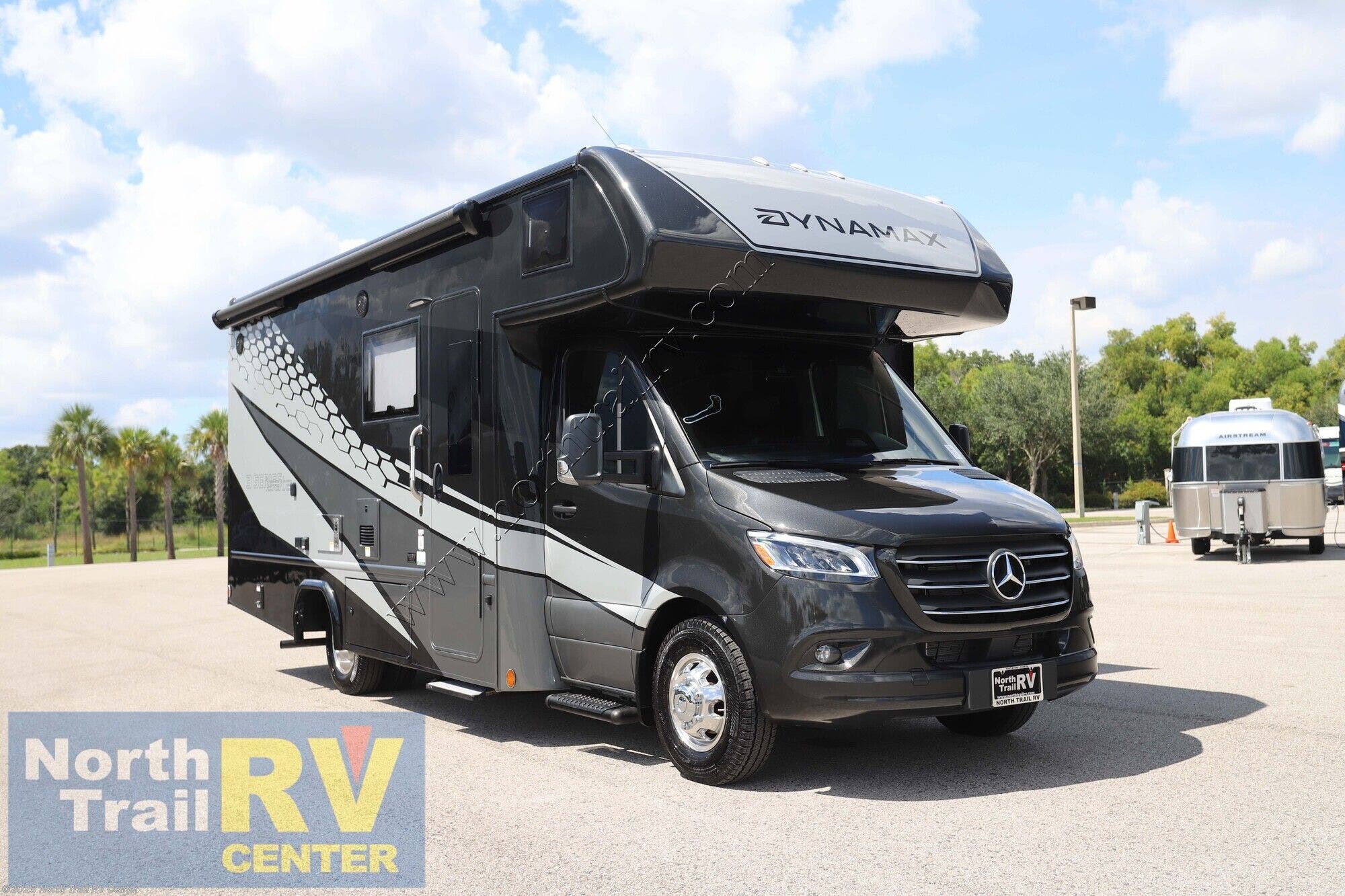 Email now about this 2026 Dynamax Corp Isata 3 24FW! New 2026 Dynamax Corp Isata 3 24FW available in Fort Myers, Florida