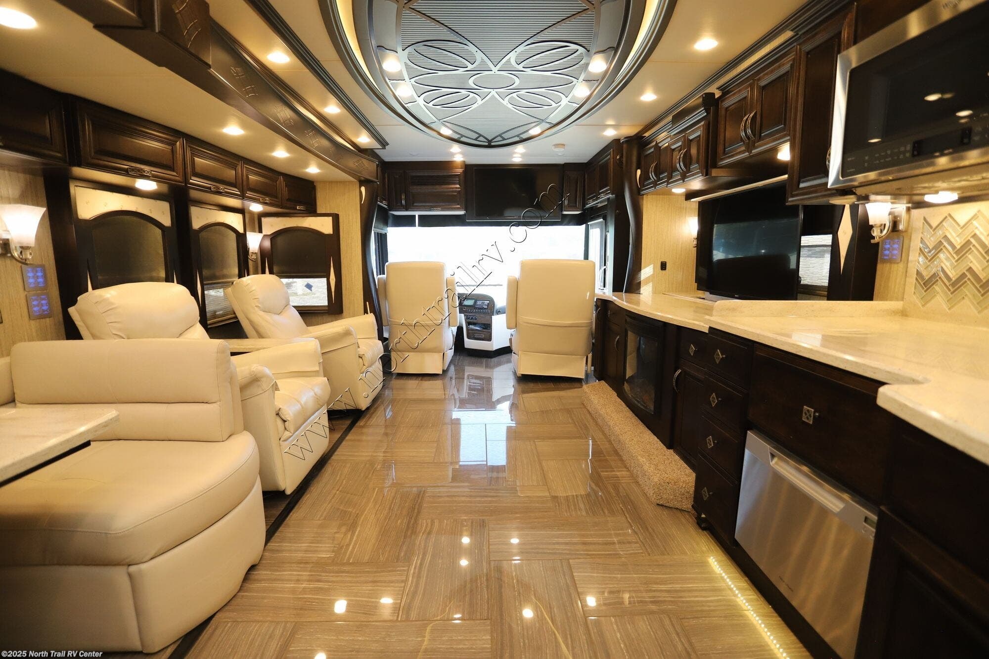 Used 2017 Newmar London Aire 4519 available in Fort Myers, Florida