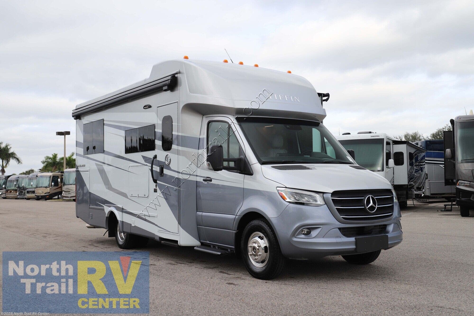 Email now about this 2026 Tiffin Wayfarer 25XLW! New 2026 Tiffin Wayfarer 25XLW available in Fort Myers, Florida