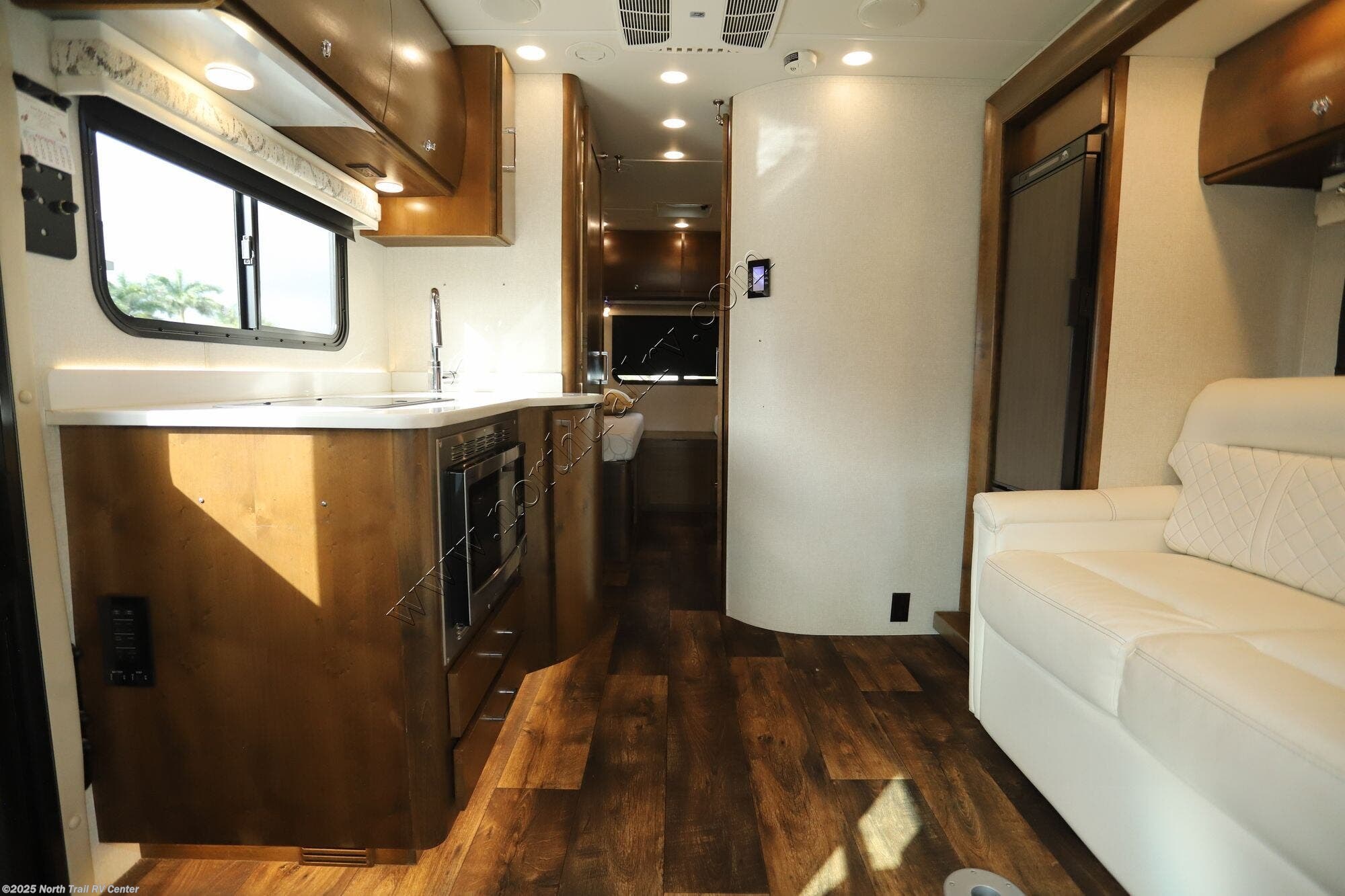 Contact us now about this 2019 Tiffin Wayfarer 24TW! 2019 Wayfarer 24TW by Tiffin from North Trail RV Center in Fort Myers, Florida