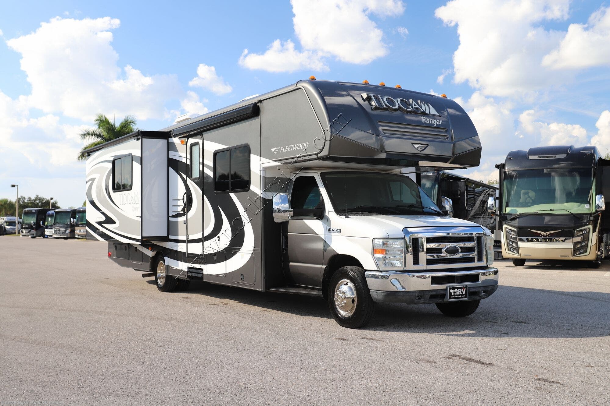Call now about this 2015 Fleetwood Tioga Ranger 31D! 2015 Fleetwood Tioga Ranger 31D - Used Class C For Sale by North Trail RV Center in Fort Myers, Florida