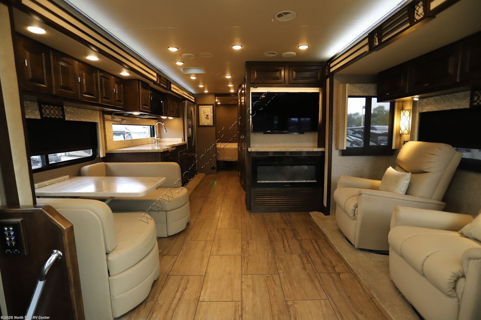 Contact us now about this 2019 Tiffin Allegro 34PA! 2019 Allegro 34PA by Tiffin from North Trail RV Center in Fort Myers, Florida
