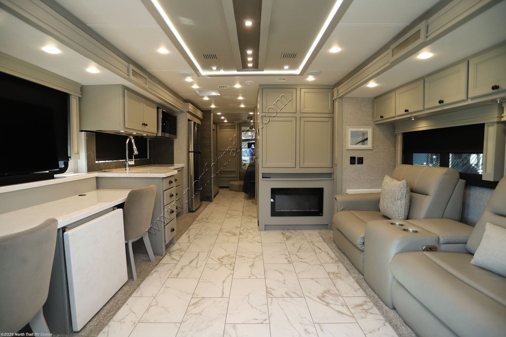 Contact us now about this 2025 Tiffin Allegro Red 33AA! 2025 Allegro Red 33AA by Tiffin from North Trail RV Center in Fort Myers, Florida