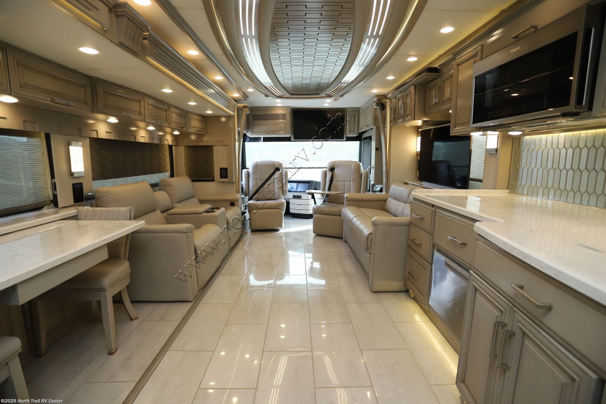Used 2023 Newmar London Aire 4551 available in Fort Myers, Florida