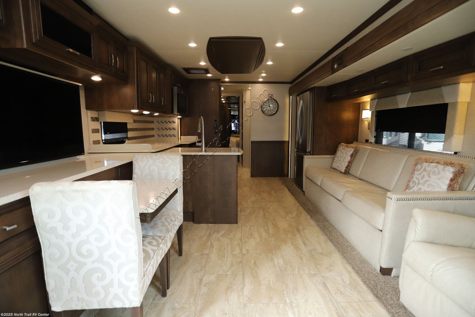 Contact us now about this 2018 Newmar Ventana LE 4048! 2018 Ventana LE 4048 by Newmar from North Trail RV Center in Fort Myers, Florida