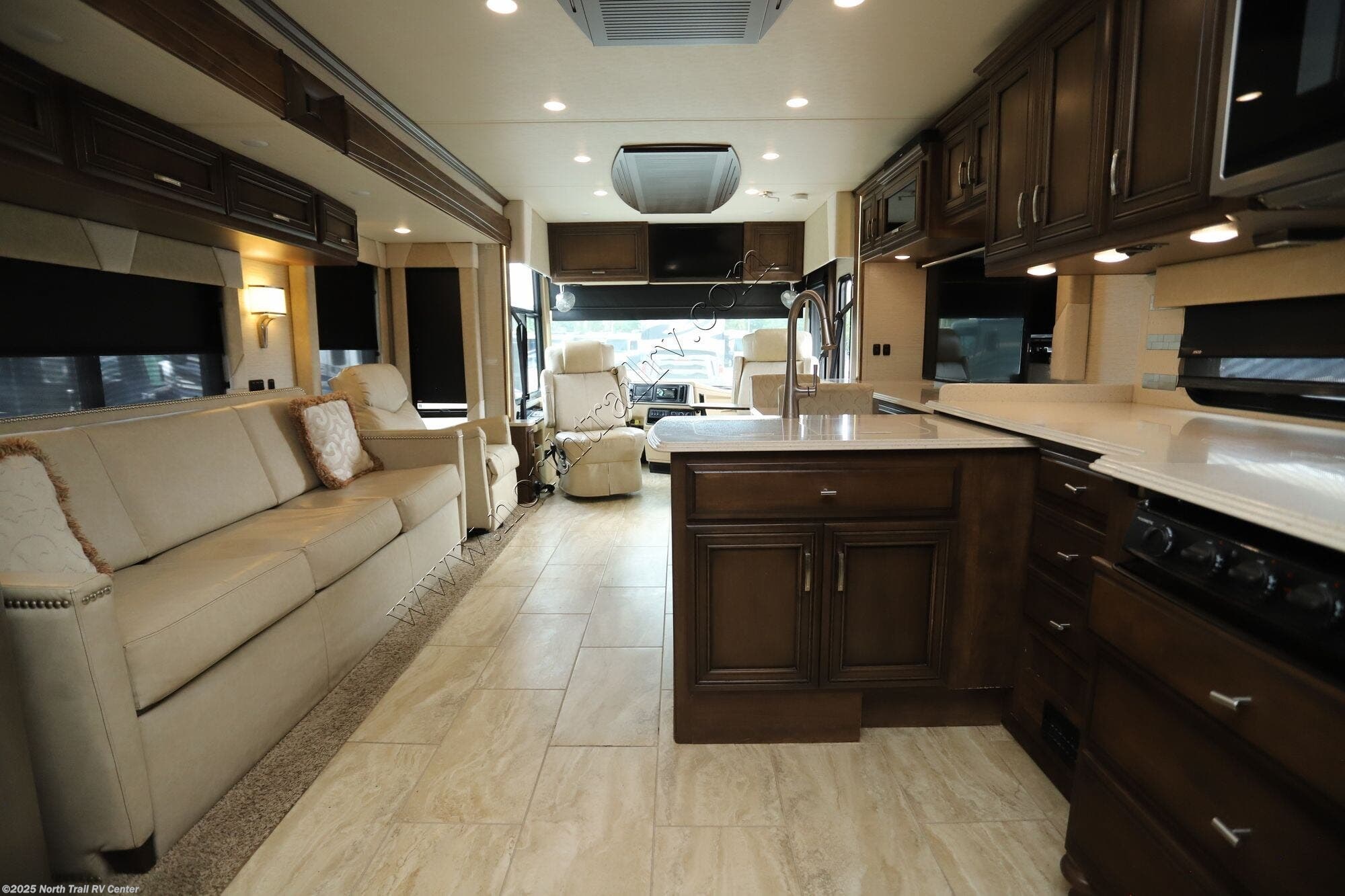 Used 2018 Newmar Ventana LE 4048 available in Fort Myers, Florida