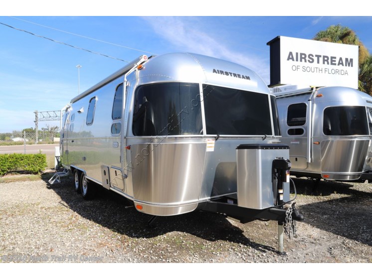 Email now about this 2026 Airstream Flying Cloud 25FB! New 2026 Airstream Flying Cloud 25FB available in Fort Myers, Florida