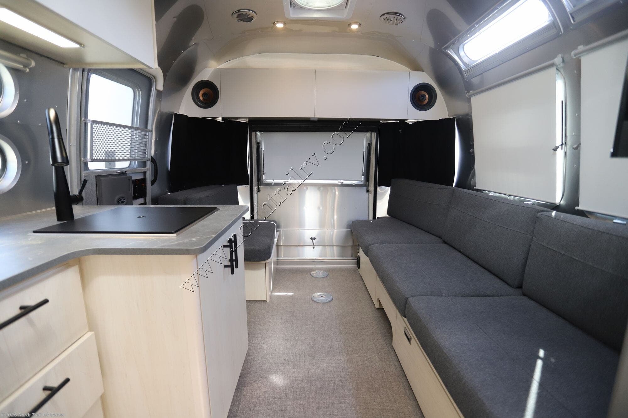 Contact us now about this 2025 Airstream Flying Cloud 27FB! 2025 Flying Cloud 27FB by Airstream from North Trail RV Center in Fort Myers, Florida