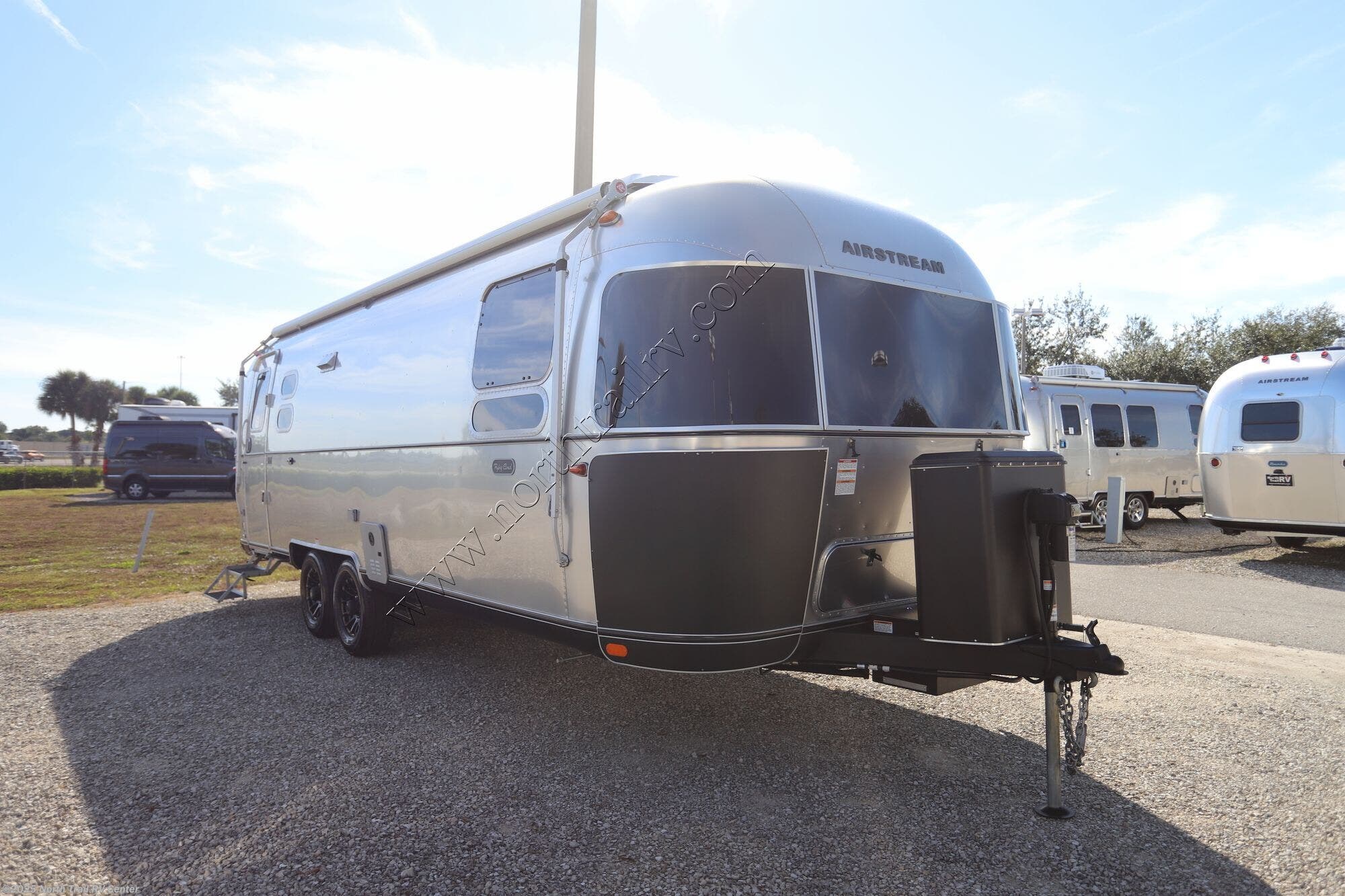 Email now about this 2025 Airstream Flying Cloud 27FB! Used 2025 Airstream Flying Cloud 27FB available in Fort Myers, Florida
