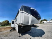 Contact us now about this 2026 Jayco Pinnacle 38FBRK! 2026 Pinnacle 38FBRK by Jayco from Blue Compass RV Knoxville in Louisville, Tennessee