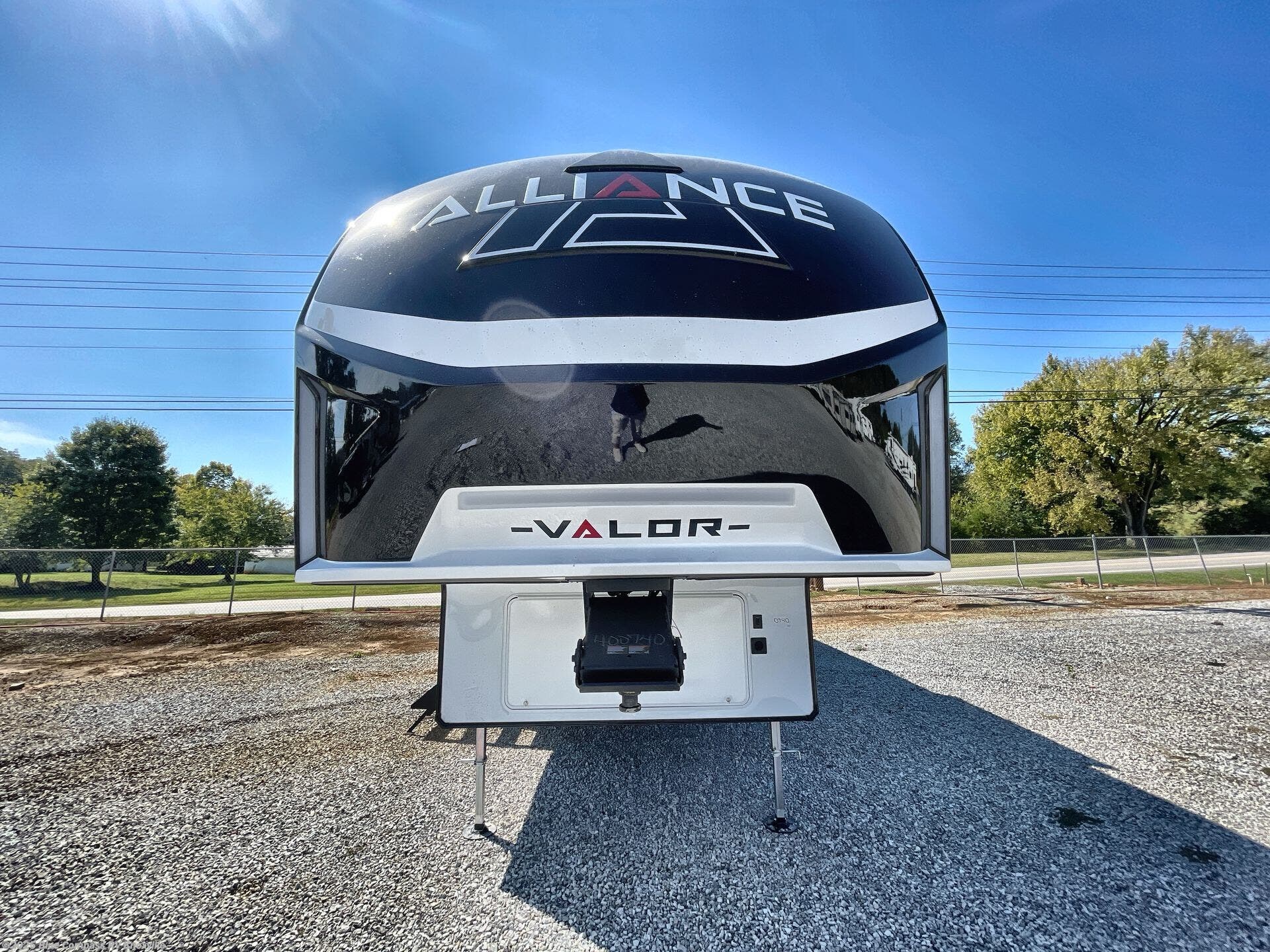 New 2026 Alliance RV Valor All-Access 32A10 available in Louisville, Tennessee