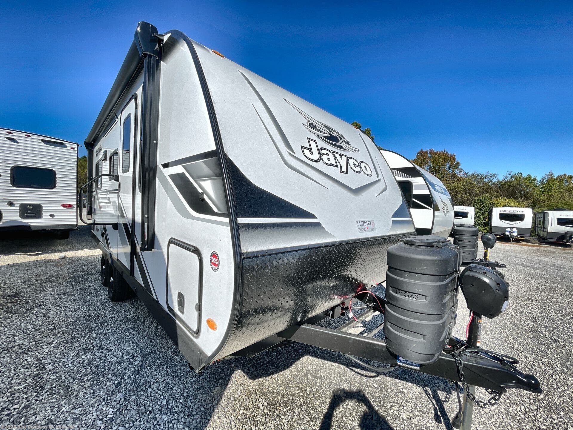 Contact us now about this 2026 Jayco Jay Feather 19MRK! 2026 Jay Feather 19MRK by Jayco from Blue Compass RV Knoxville in Louisville, Tennessee