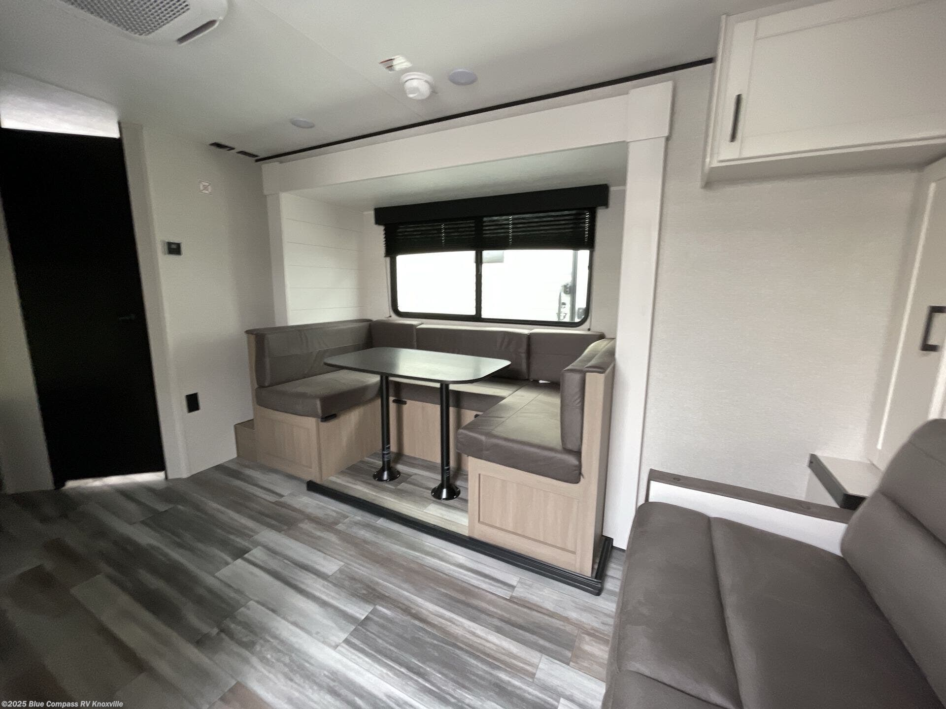 New 2026 Jayco Jay Flight SLX 197MB available in Louisville, Tennessee