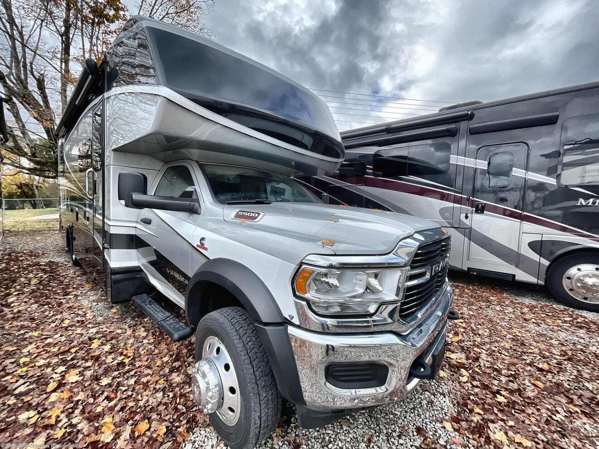 Call now about this 2021 Dynamax Corp Isata 5 30FW! 2021 Dynamax Corp Isata 5 30FW - Used Super C For Sale by Blue Compass RV Knoxville in Louisville, Tennessee