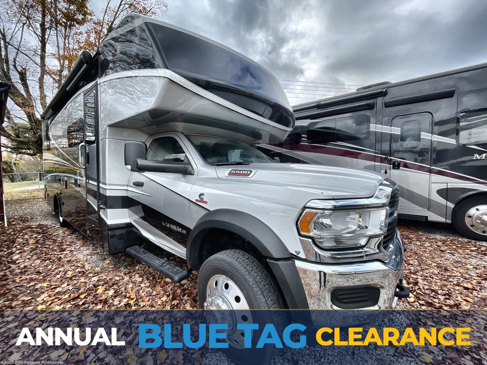 Email now about this 2021 Dynamax Corp Isata 5 30FW! Used 2021 Dynamax Corp Isata 5 30FW available in Louisville, Tennessee