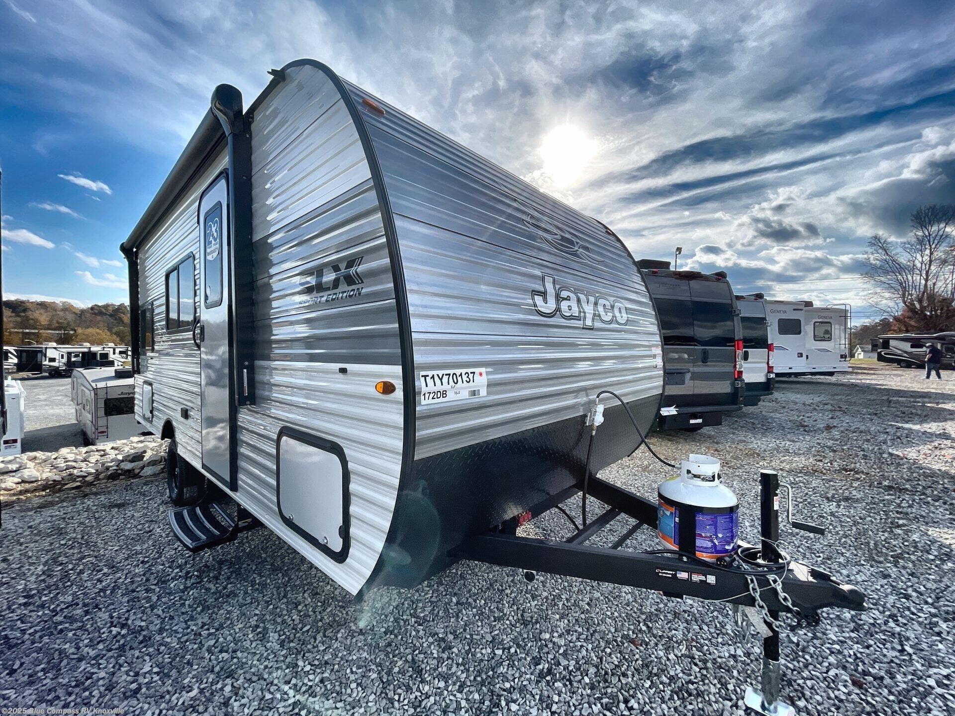 Contact us now about this 2026 Jayco Jay Flight SLX 172DB Sport's Edition! 2026 Jay Flight SLX 172DB Sport's Edition by Jayco from Blue Compass RV Knoxville in Louisville, Tennessee