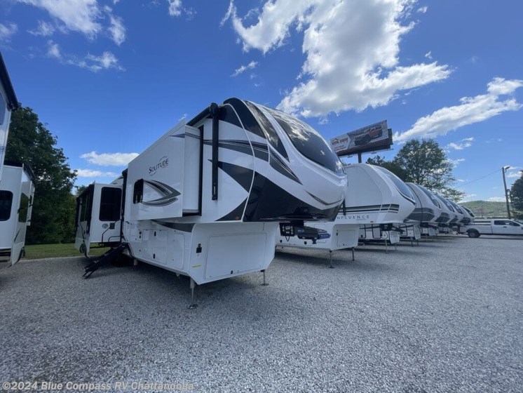 New 2024 Grand Design Solitude 417KB available in Ringgold, Georgia