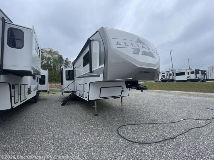 New 2024 Alliance RV Avenue 32RLS available in Ringgold, Georgia