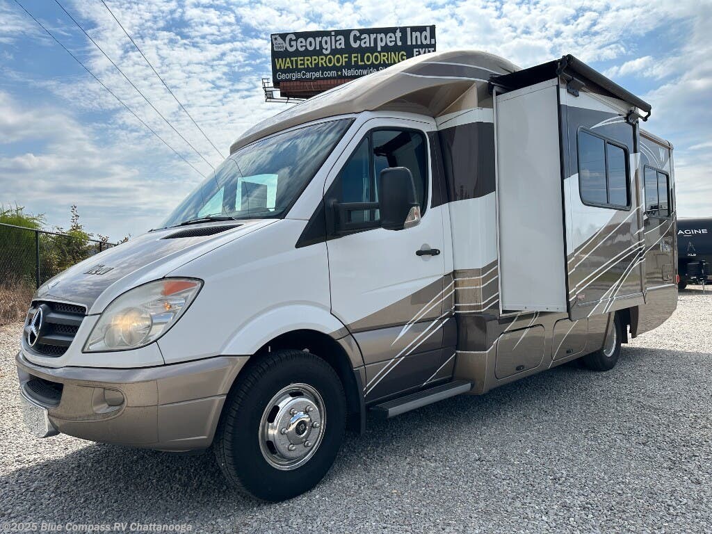 Contact us now about this 2011 Winnebago View 24G! 2011 View 24G by Winnebago from Blue Compass RV Chattanooga in Ringgold, Georgia