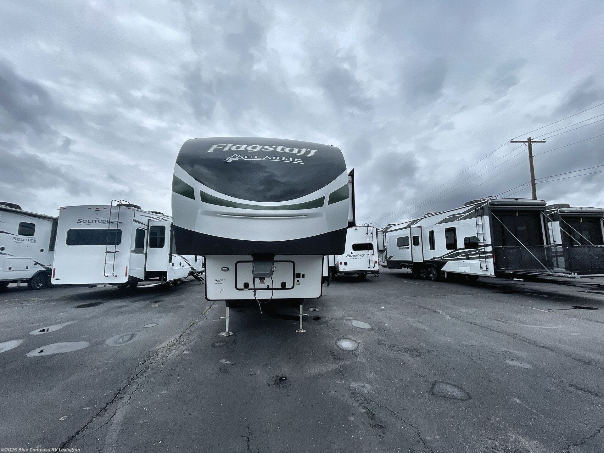 Email now about this 2024 Forest River Flagstaff Classic 282RD! New 2024 Forest River Flagstaff Classic 282RD available in Georgetown, Kentucky