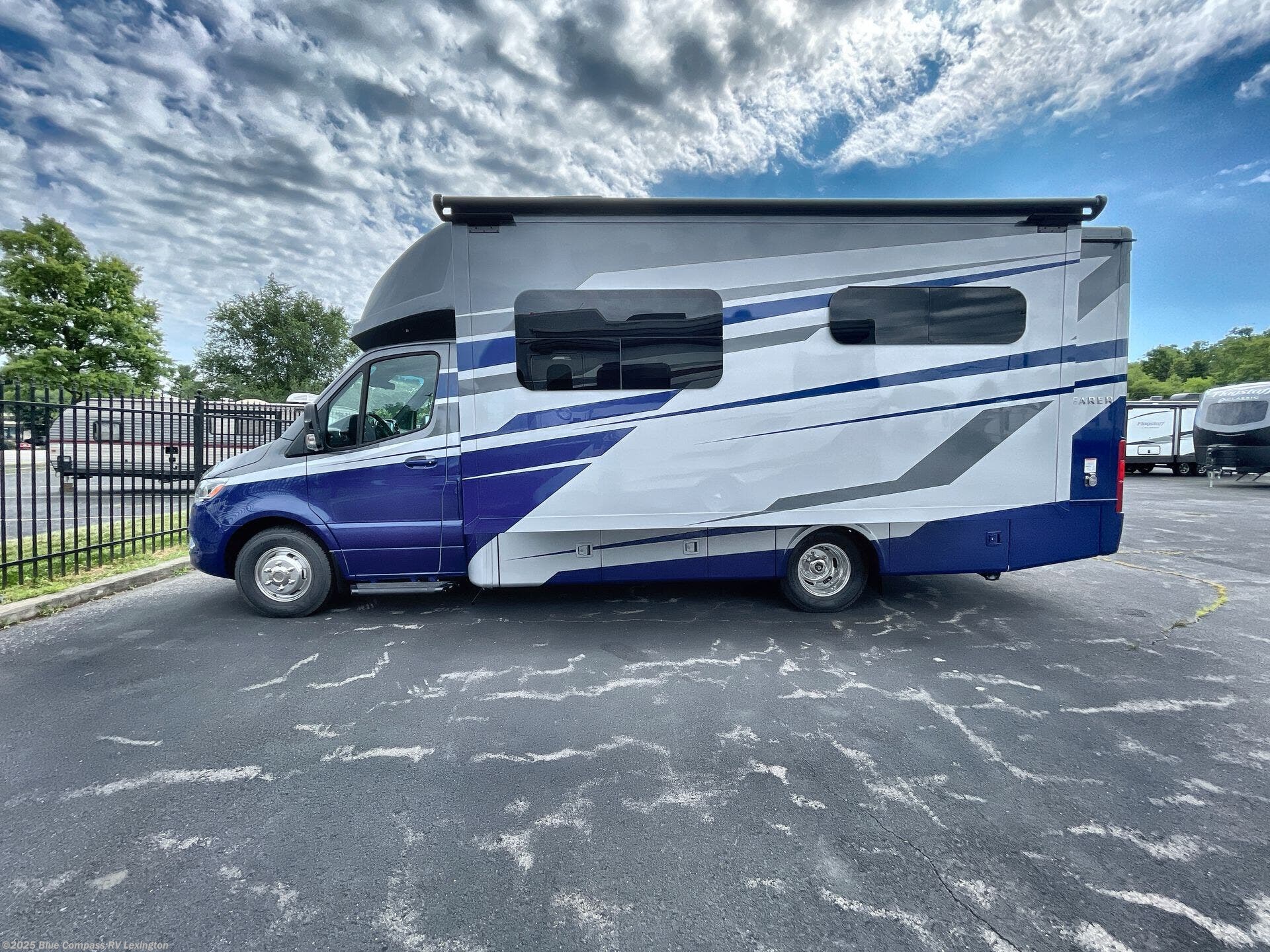 New 2025 Tiffin Wayfarer 25 RW available in Georgetown, Kentucky