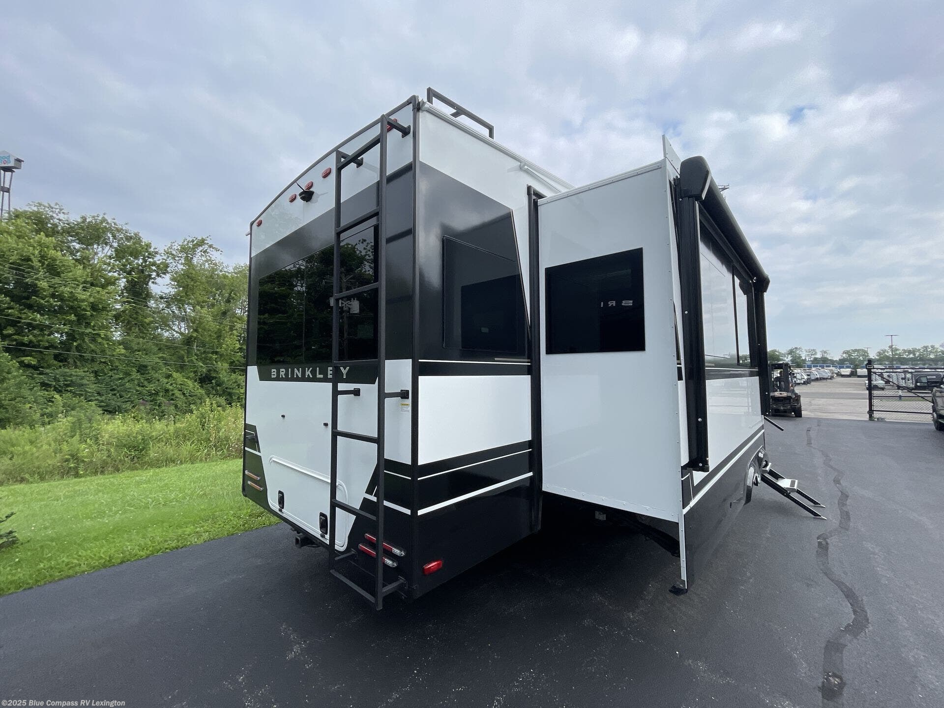 New 2026 Brinkley RV Model Z 2900 available in Georgetown, Kentucky