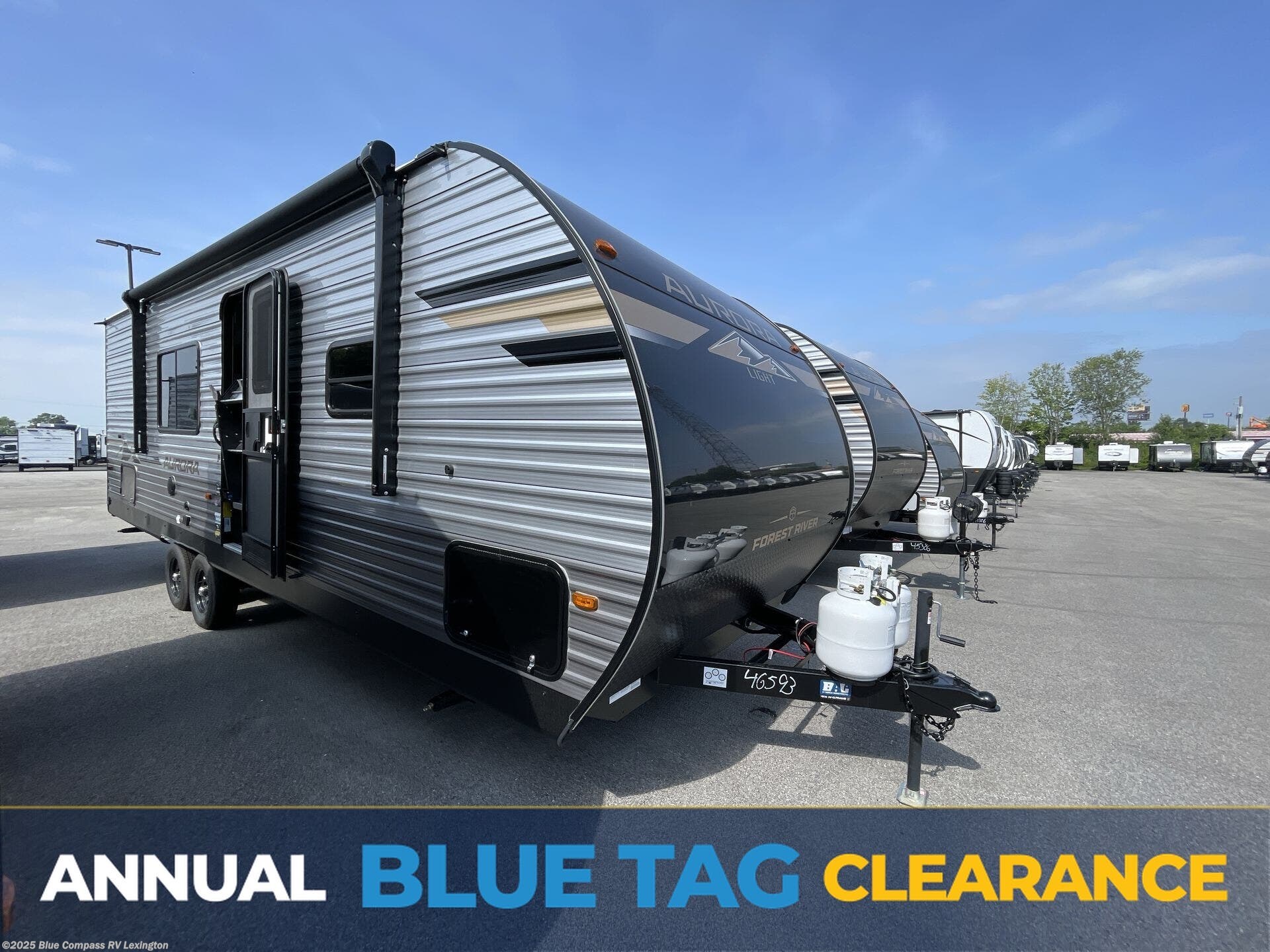 Email now about this 2026 Forest River Aurora Light 26BH! New 2026 Forest River Aurora Light 26BH available in Georgetown, Kentucky