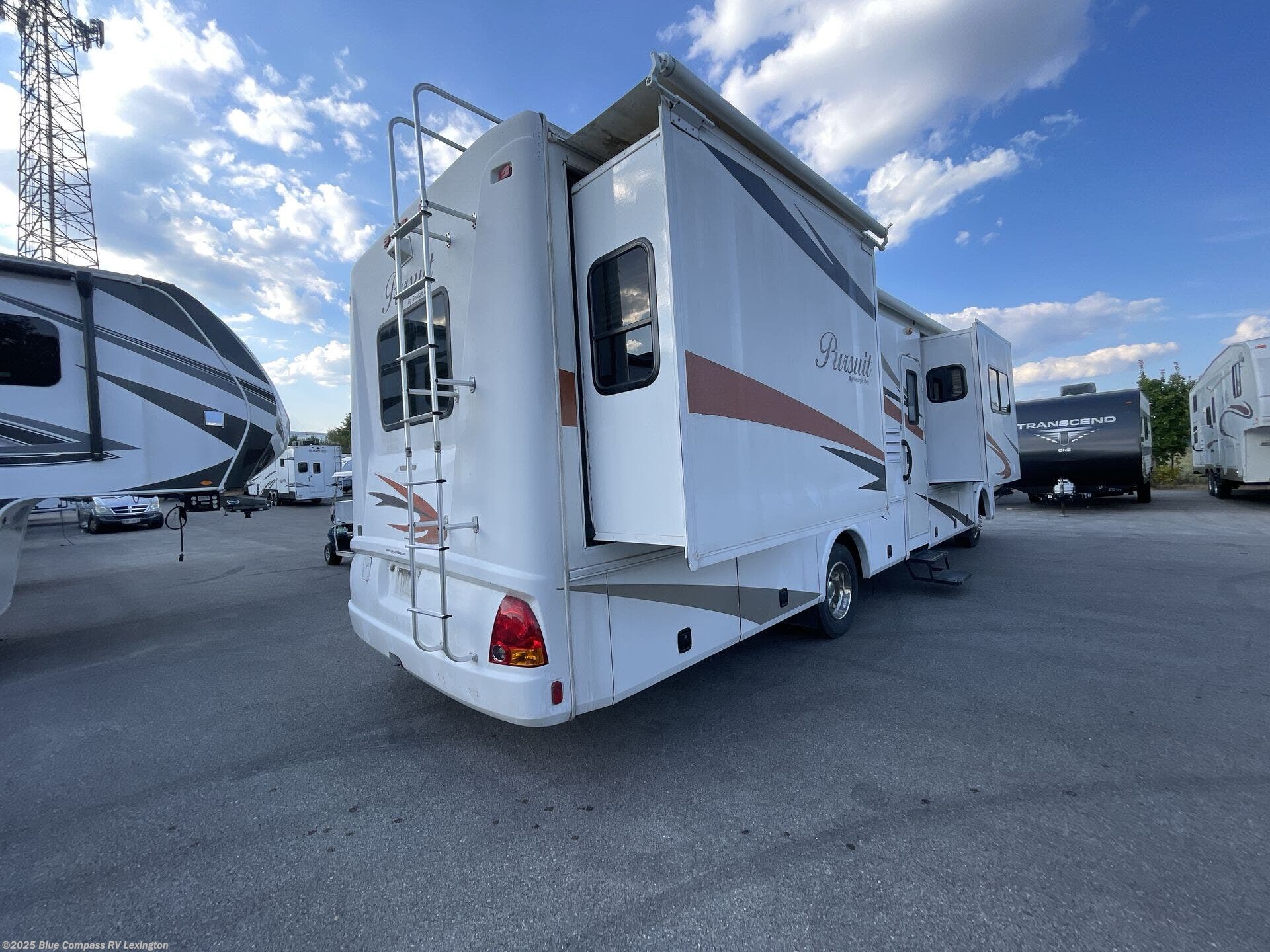 Used 2007 Georgie Boy Pursuit 3225 TS available in Georgetown, Kentucky