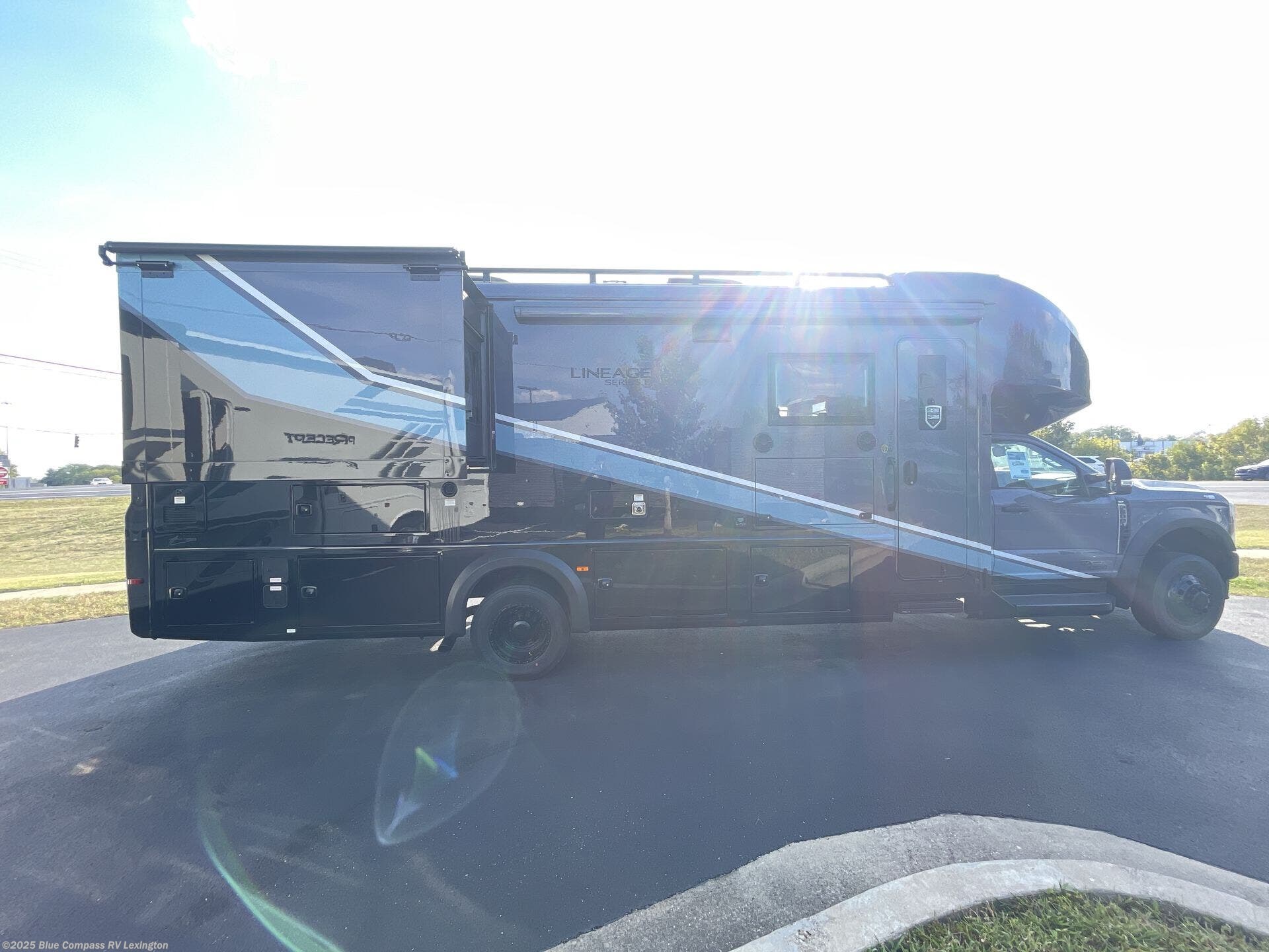 New 2026 Grand Design Lineage Series F 31ZW available in Georgetown, Kentucky