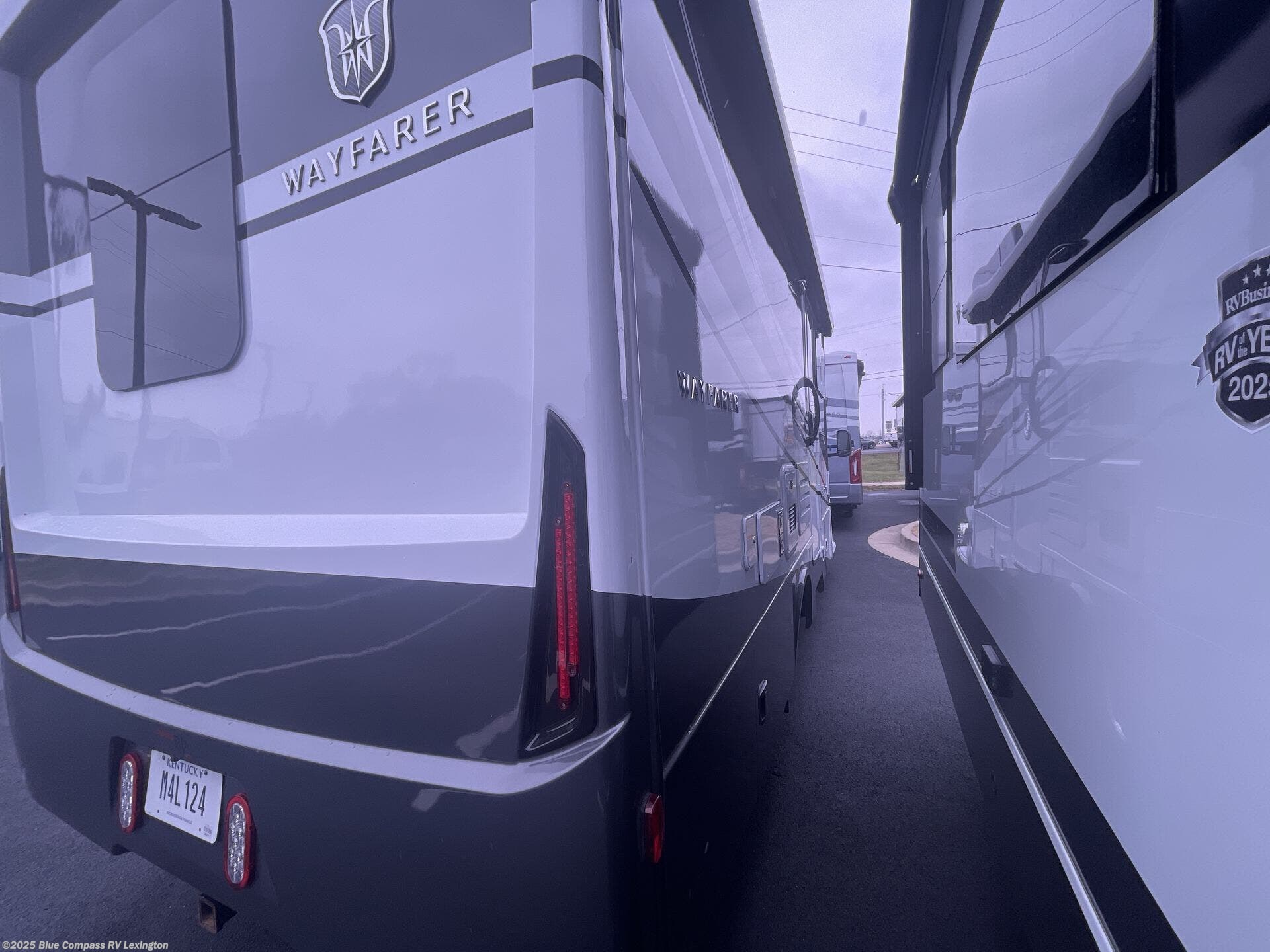 Contact us now about this 2023 Tiffin Wayfarer 25 JW! 2023 Wayfarer 25 JW by Tiffin from Blue Compass RV Lexington in Georgetown, Kentucky