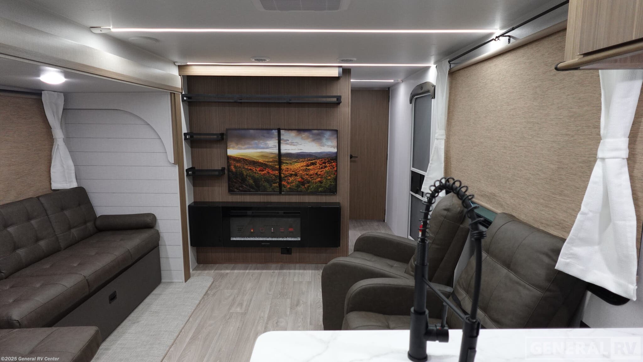 New 2026 Forest River Salem 27RK available in West Palm Beach, Florida