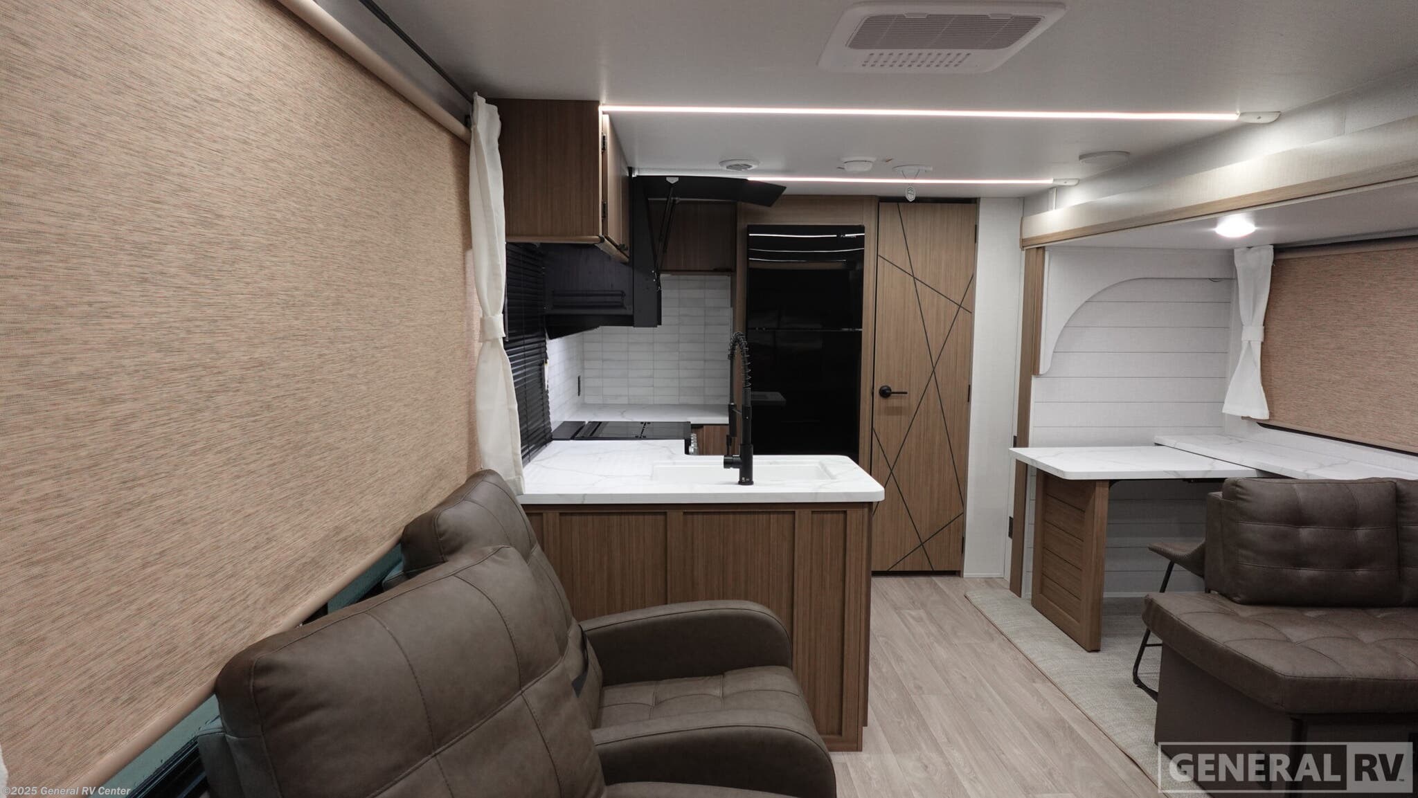 Call now about this 2026 Forest River Salem 27RK! 2026 Forest River Salem 27RK - New Travel Trailer For Sale by General RV Center in West Palm Beach, Florida