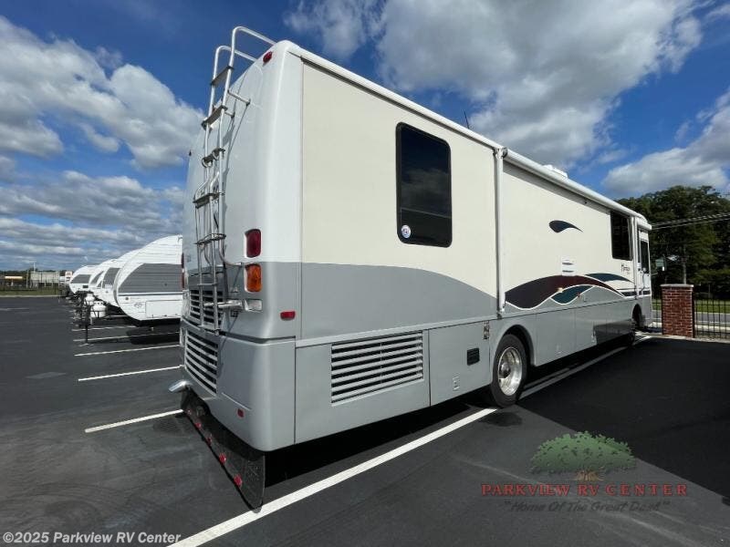 Call now about this 2001 Itasca Horizon 36G! 2001 Itasca Horizon 36G - Used Class A For Sale by Parkview RV Center in Smyrna, Delaware