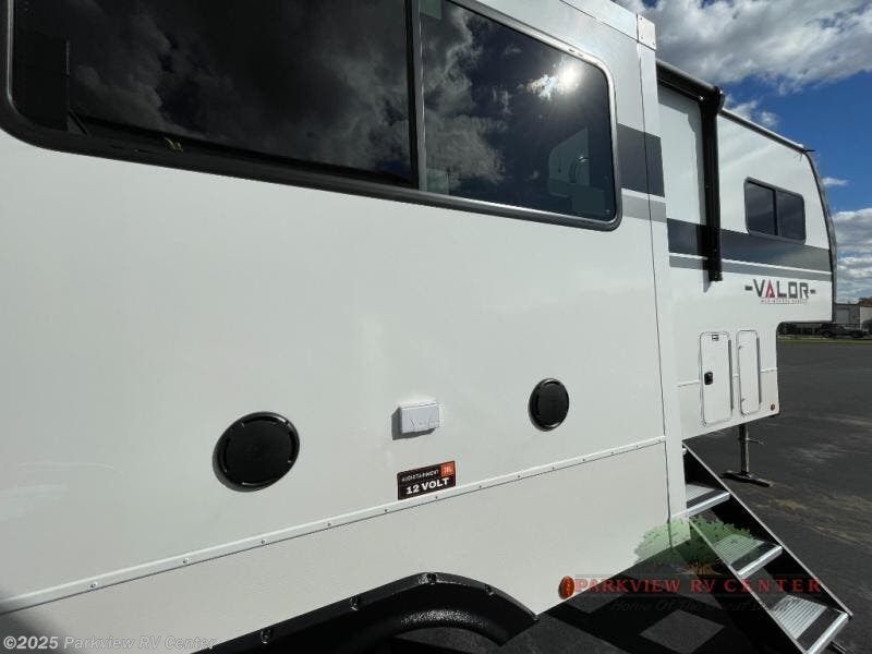 New 2026 Alliance RV Valor All-Access 32A10 available in Smyrna, Delaware