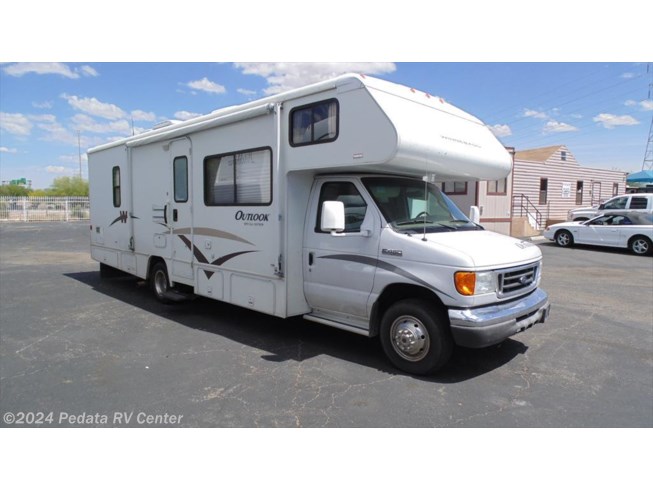 2006 Winnebago Outlook 29B w/2slds - Used Class C For Sale by Pedata RV Center in Tucson, Arizona