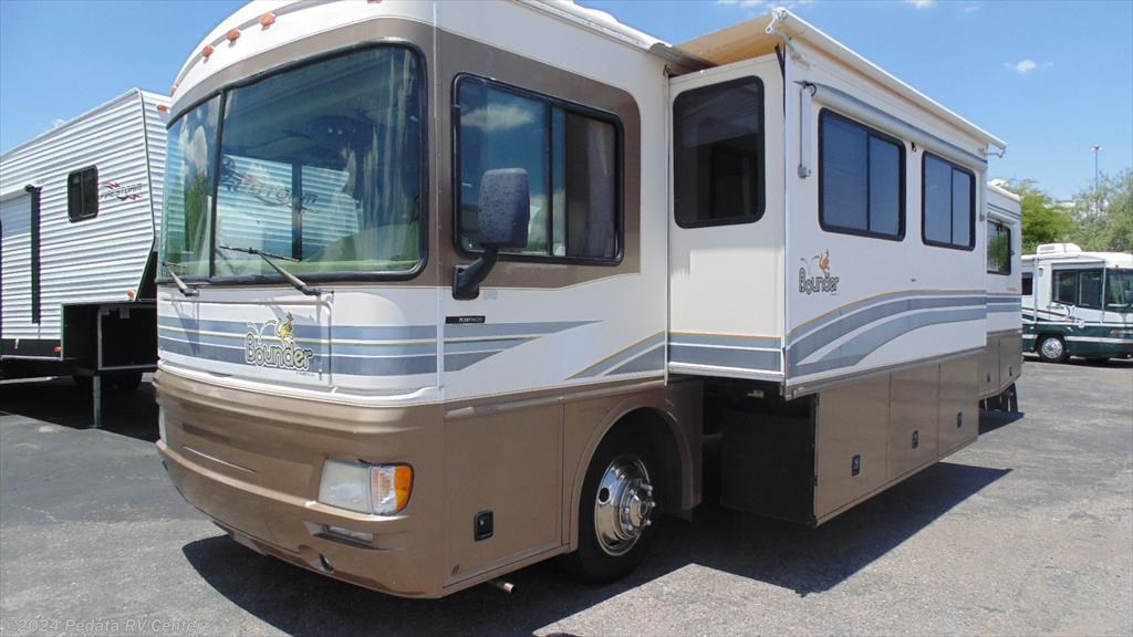 1999 Fleetwood RV Bounder 36S w/1sld for Sale in Tucson, AZ 85706 1999 Fleetwood Bounder 36s For Sale