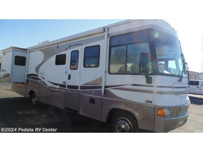 2005 Winnebago Voyage 33V w/2slds - Used Class A For Sale by Pedata RV Center in Tucson, Arizona