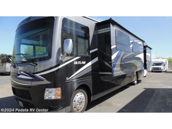 Used 2016 Thor Motor Coach Outlaw 38RE w/3slds available in Tucson, Arizona