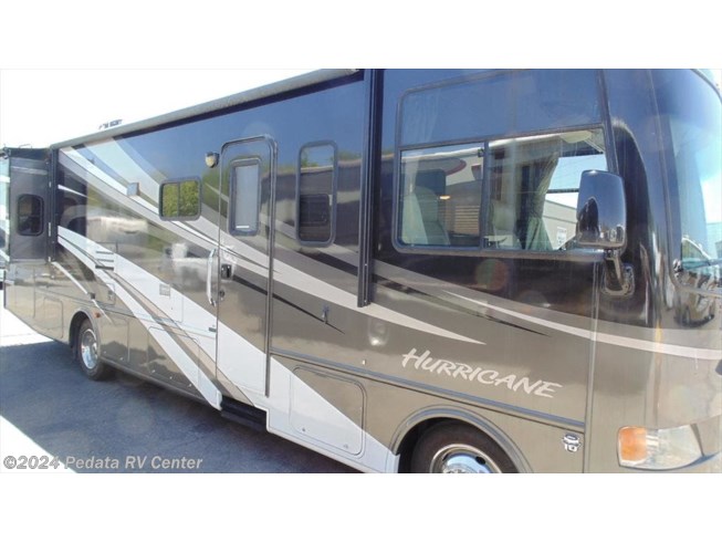 2011 Four Winds International Hurricane 32A w/2slds - Used Class A For Sale by Pedata RV Center in Tucson, Arizona