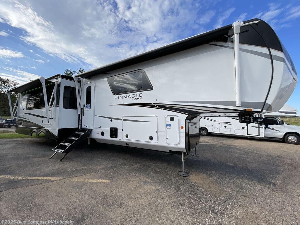 Contact us now about this 2025 Jayco Pinnacle 38FBRK! 2025 Pinnacle 38FBRK by Jayco from Blue Compass RV Lubbock in Lubbock, Texas