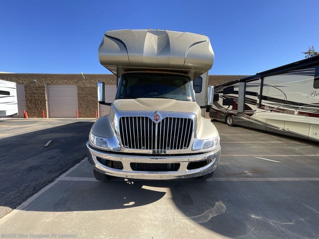 Contact us now about this 2021 Nexus Wraith 34W! 2021 Wraith 34W by Nexus from Blue Compass RV Lubbock in Lubbock, Texas