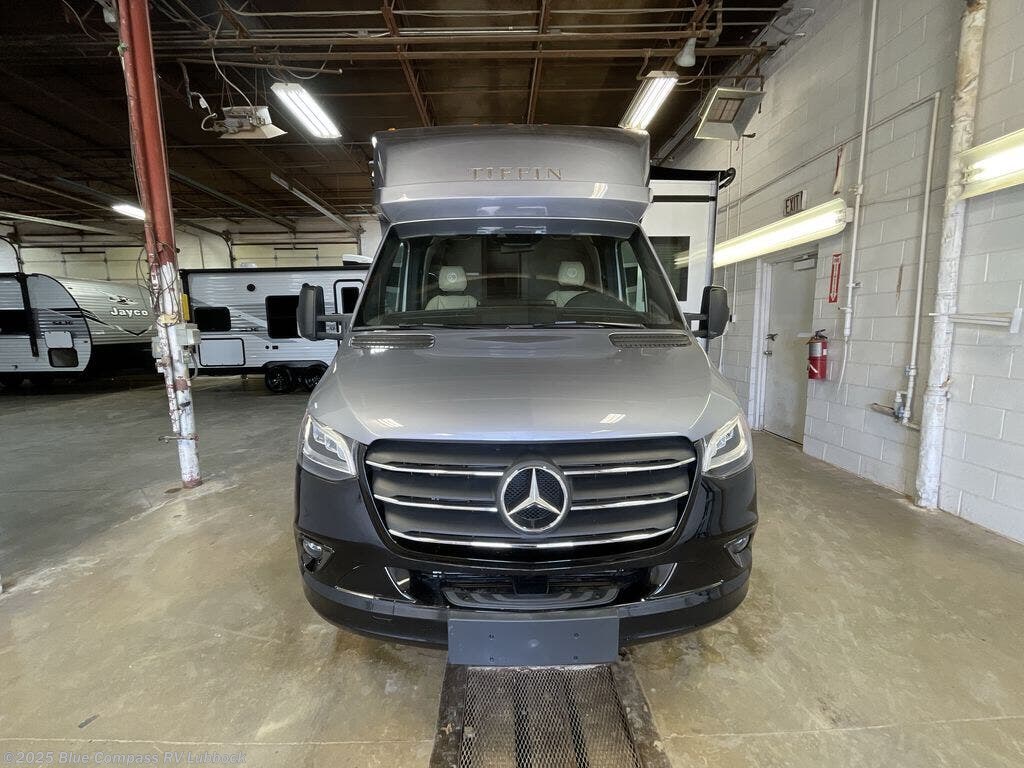 Call now about this 2026 Tiffin Wayfarer 25 XLW! 2026 Tiffin Wayfarer 25 XLW - New Class C For Sale by Blue Compass RV Lubbock in Lubbock, Texas