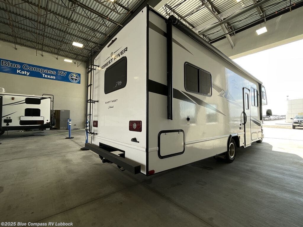 Contact us now about this 2025 East to West Entrada 2700NS! 2025 Entrada 2700NS by East to West from Blue Compass RV Lubbock in Lubbock, Texas