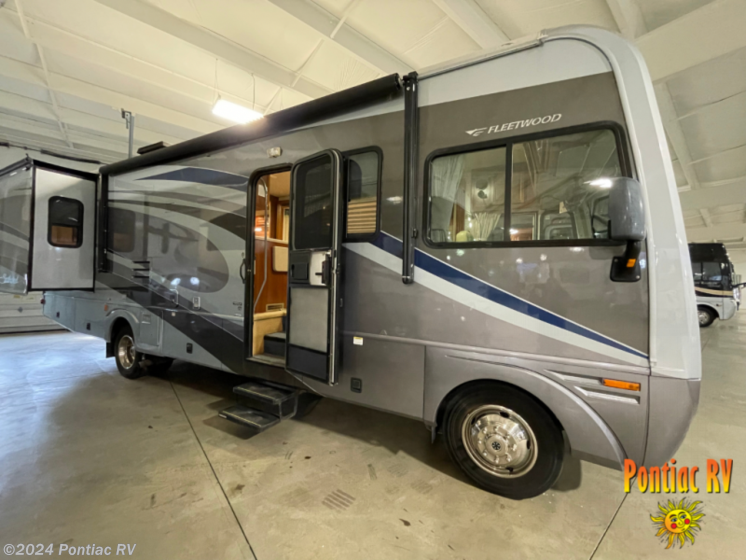 Used 2005 Fleetwood Southwind 32V available in Pontiac, Illinois