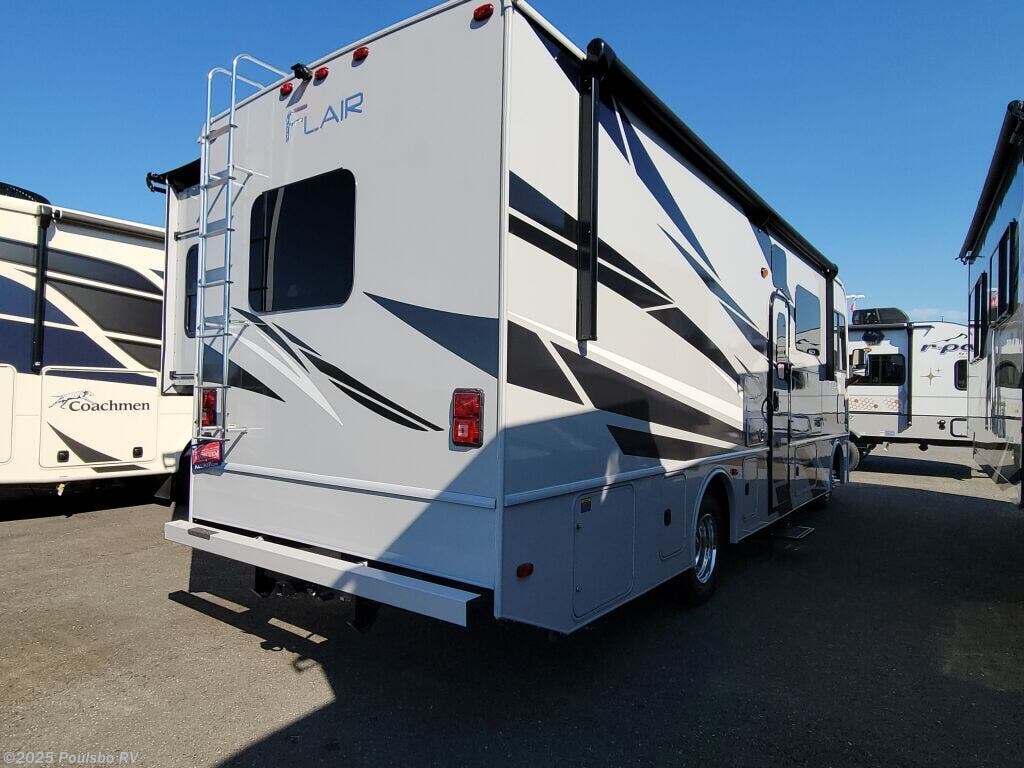 New 2024 Fleetwood Flair 28A available in Kent, Washington