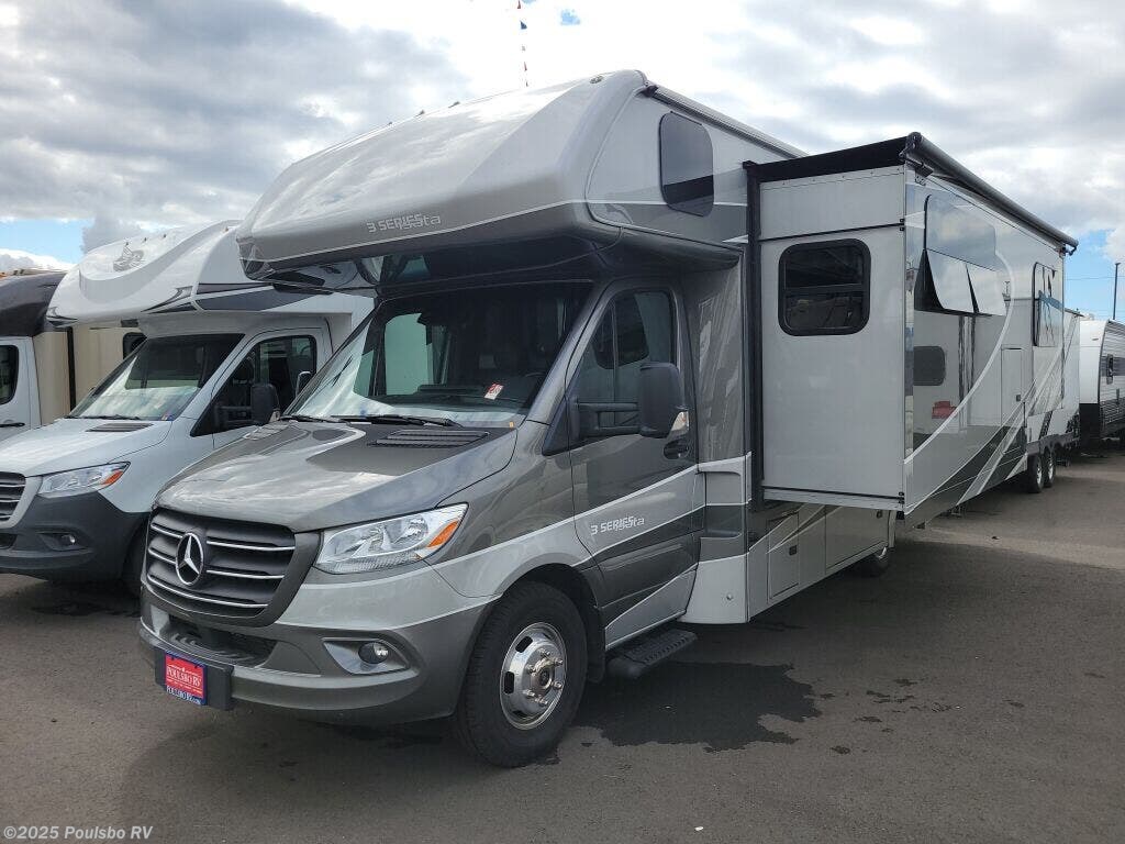 Email now about this 2022 Dynamax Corp Isata 24FW! Used 2022 Dynamax Corp Isata 24FW available in Kent, Washington