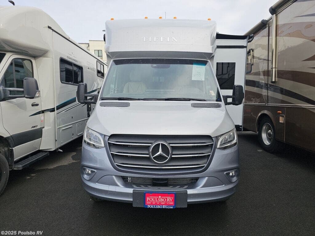 Call now about this 2026 Tiffin Wayfarer 25XLW! 2026 Tiffin Wayfarer 25XLW - New Class C For Sale by Poulsbo RV in Kent, Washington features Awning